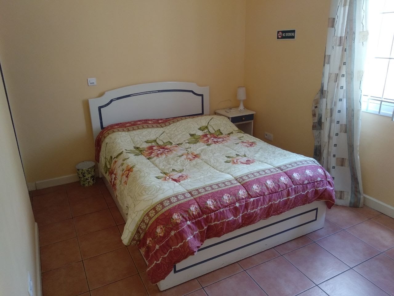 Seconde chambre avec lit double, Résidence Mayom